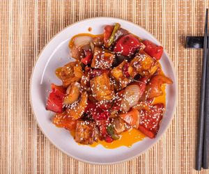 Tofu na ostro smażone z warzywami - jak zrobić?