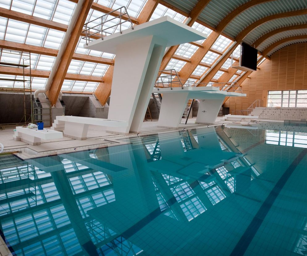 Jak prefabrykacja ułatwia budowę obiektów sportowych?