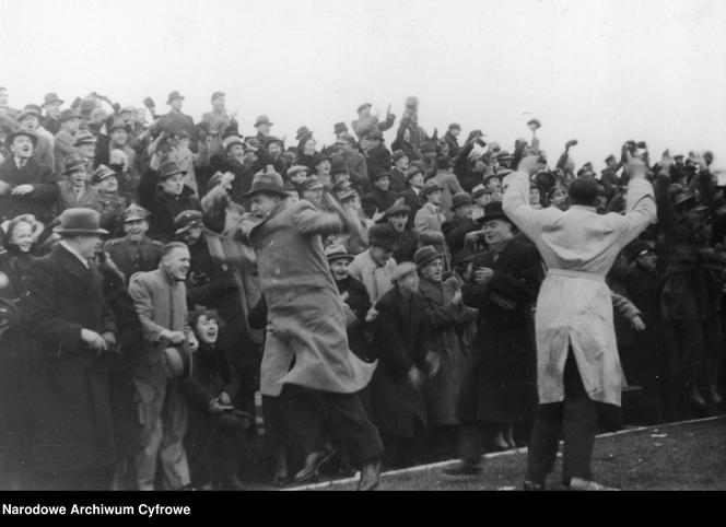 Mecz piłki nożnej Polska - Norwegia na Stadionie Wojska Polskiego w Warszawie, 1938 rok