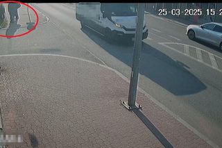 Biała Podlaska. Wandale niszczą banery wyborcze. Policja ma nagrania z monitoringu