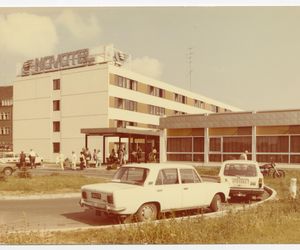 Wystawa Hotel Twoich Snów. Architektura hotelowa wielkomiejskiej Polski doby Gierka