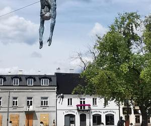 Rzeźby Jerzego Kędziory, Stary Rynek w Częstochowie