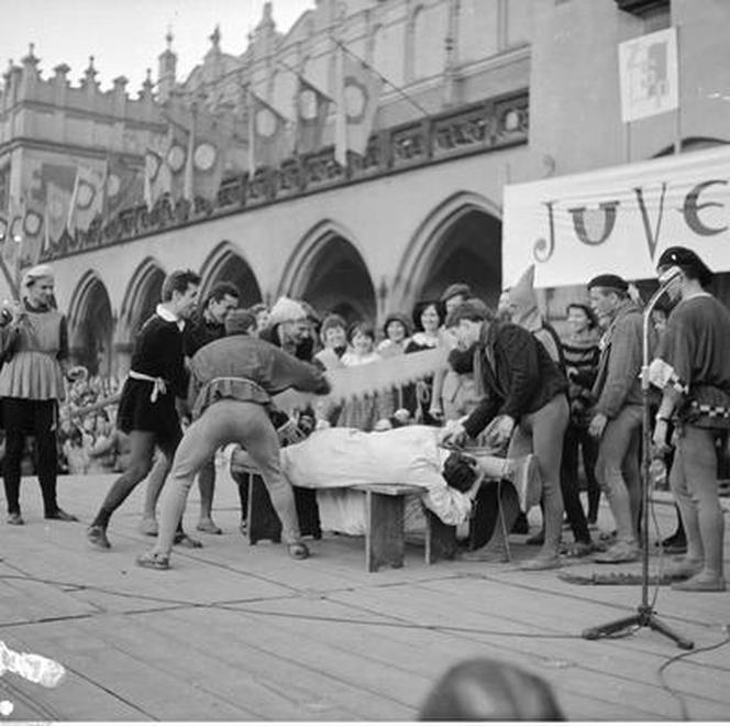 Kraków. Juwenalia w PRL-u. Tak bawili się studenci podczas otrzęsin beanów