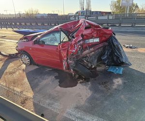 Śmiertelny wypadek na S8! Jedna osoba nie żyje po zderzeniu trzech ciężarówek 