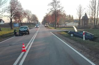 Dobrzyniewo Duże. Wypadek na DK 65. Zderzenie osobówek. 3 osoby ranne