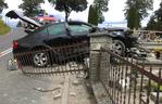 Wypadek w Niewieścinie. Rozpędzona kobieta zakończyła swój rajd na... cmentarzu [ZDJĘCIA]