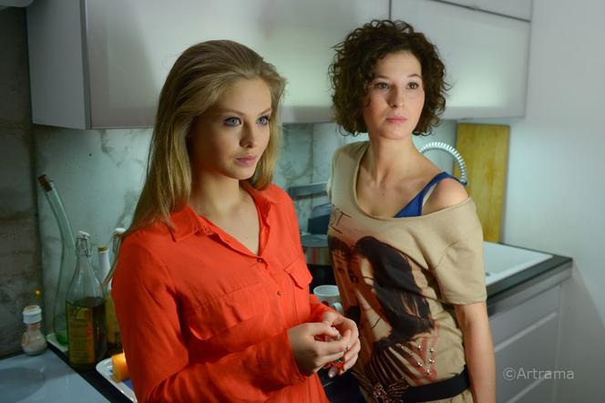 NA DOBRE i NA ZŁE odc. 517. Ola (Anna Karczmarczyk), Klaudia (Julia Wyszyńska)