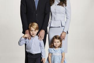 Kate Middleton z dziećmi na rodzinnych zdjęciach