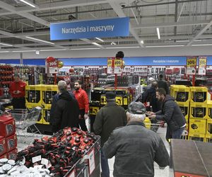 Wielkie otwarcie sklepu szwedzkiego giganta w Warszawie. Były gigantyczne promocje i długie kolejki