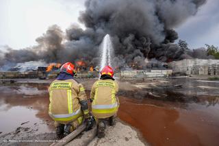 Gigantyczny pożar chemikaliów w Siemianowicach Śląskich. Wdrożono specjalne środki 