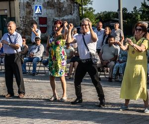 Starachowice i Międzypokoleniowa Potańcówka – Hit sezonu, który pokochali wszyscy
