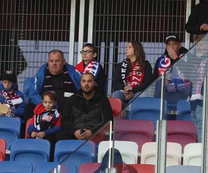 Górnik Zabrze zmierzył się z Zagłębiem Lubin. Kibice rozgrzewali piłkarzy z trybun