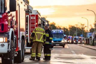 Policjanci pokazali jak wygląda wnętrze spalonego budynku w Ząbkach. Wstrząsające obrazki