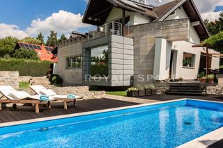 Dom Genzie do kupienia za miliony!