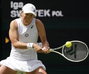 Iga Świątek w III rundzie Wimbledonu po emocjonującej wojnie z Holenderką!