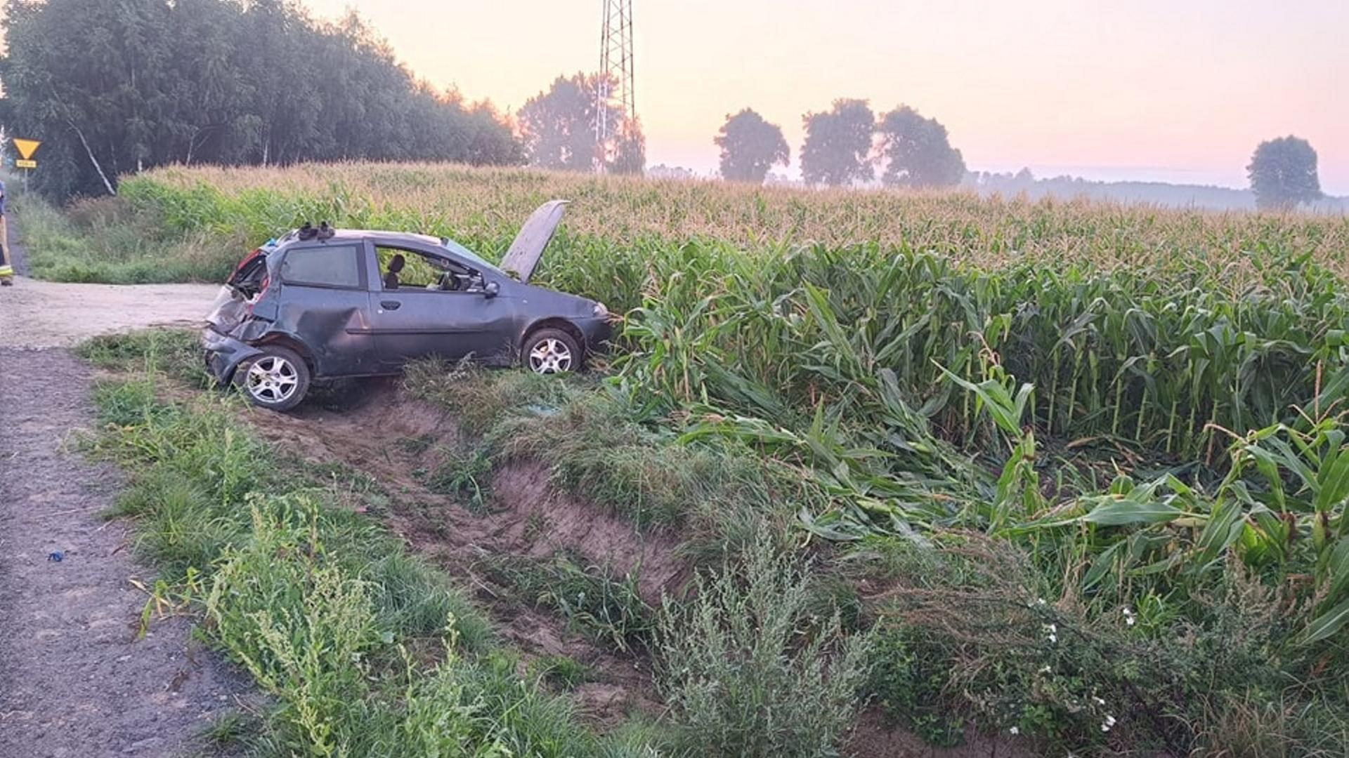 Tajemniczy wypadek pod Gnieznem. 32-latek zginął na prostej drodze