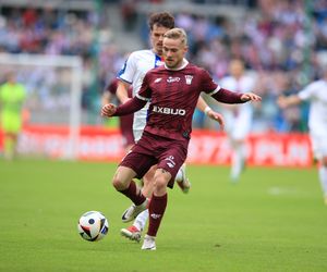Górnik Zabrze remisuje z Koroną Kielce. Ratunek nadszedł w ostatnich minutach. Wielkie emocje na trybunach