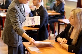 Matura niemiecki rozszerzony 2025 - odpowiedzi do wszystkich zadań, gotowe rozwiązania 13.05.2025