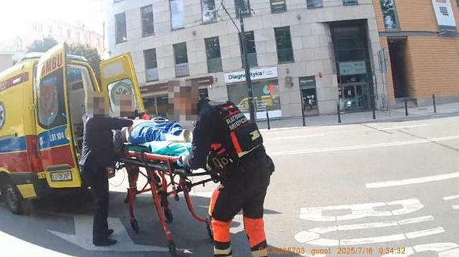 Policjanci uratowali seniorkę