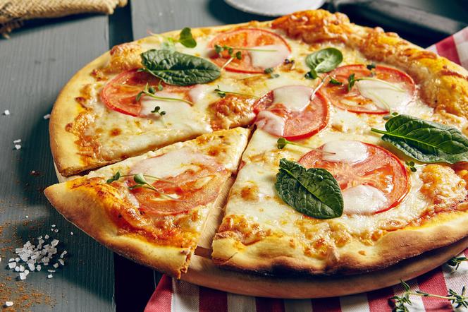 9 lutego – Międzynarodowy Dzień Pizzy. Jaką pizzę Polacy wybierają najchętniej?