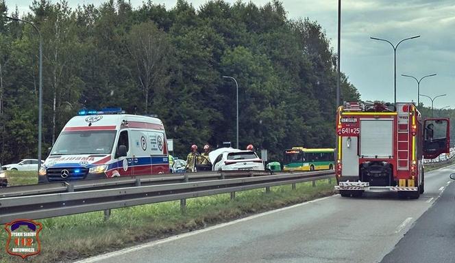 Groźne zdarzenie na DK86 w rejonie Kostuchny