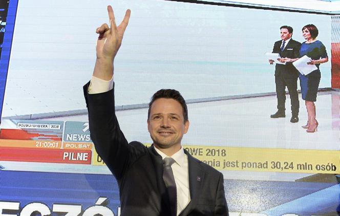 Ludzie Trzaskowskiego zarabiają więcej niż prezydent