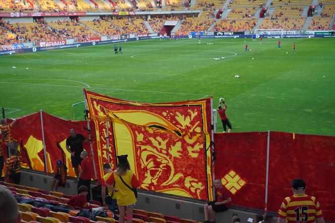 Jagiellonia-Poniewież. Liga Mistrzów i Eska Summer City na Stadionie Miejskim w Białymstoku