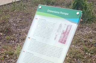 Zabytkowa pompa i jej replika na Krzekowie