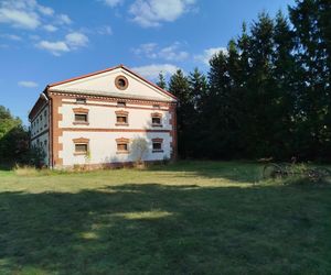 Samorząd Województwa Mazowieckiego kupił zabytkowy dwór w Paplinie wraz z otaczającym go terenem