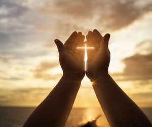 Jak pobłogosławić pokarmy w domu? Pełny tekst modlitwy