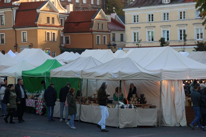 Festiwal Czekolady i Słodkości na placu pod zamkiem w Lublinie 