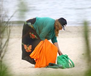 Agnieszka Fitkau-Perepeczko na plaży w Sopocie