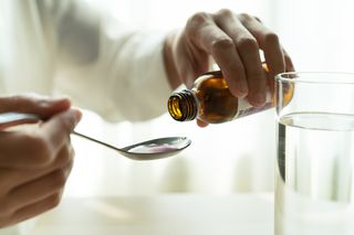 Laktuloza (Lactulosum liquidum) - dawkowanie, działanie, skutki uboczne
