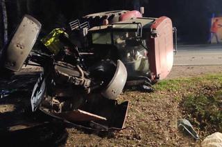 Makabryczny wypadek pod Ostrowią Mazowiecką! 17-latka nie przeżyła zderzenia z ciągnikiem [ZDJĘCIA]