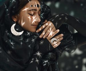 Dobrobyt dla tego znaku zodiaku. Horoskop na nów Księżyca w sierpniu 2024 z przepowiednią blasku i obfitości