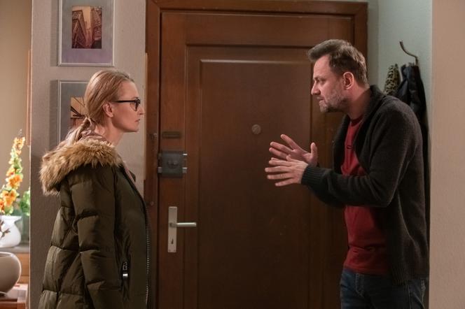 Na Wspólnej, odc. 2876. Krzysztof Smolny (Łukasz Konopka), Natalia (Magdalena Aleksander)