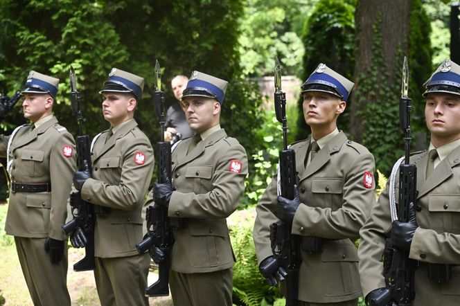 Tadeusz Rolke pogrzeb. Monika Olejnik z partnerem