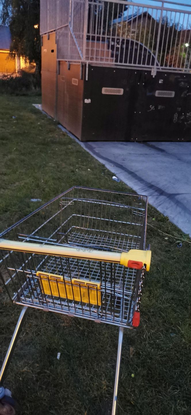 Bałagan na skateparku na Gronowie