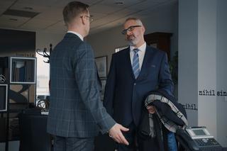 M jak miłość, odcinek 1733: Adam Werner (Jacek Kopczyński), Piotrek (Marcin Mroczek)