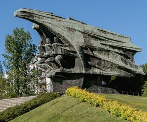 Osiedle Paderewskiego w Katowicach. 20 tysięcy mieszkańców, 80-tonowy pomnik i mnóstwo zieleni