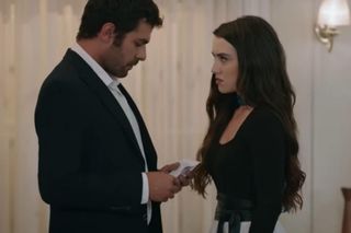 Wichrowe wzgórze odc. 261-263. Songül przechwytuje czek, a Tulay zostaje wyrzucona z domu