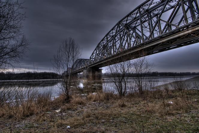 Most kolejowy Toruń