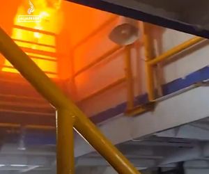 Pożar promu wycieczkowego. Ludzie skakali do wody, wszystko się nagrało! Pomocy, płoniemy na morzu