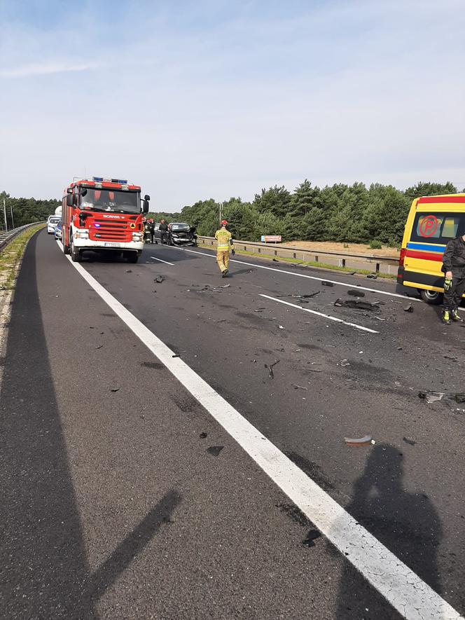 Toruń: Karambol na S10. Zderzyły się trzy auta. Dwie osoby nie żyją