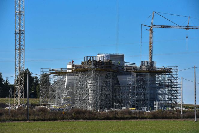 Trwa budowa wielkiego pomnika Matki Boskiej. Sprawdziliśmy postępy