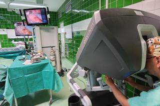 Na tego raka zmarł Steve Jobs i Anna Przybylska. W Małopolsce pierwszy raz zoperowali go robotem