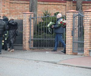 Bogdan zastrzelił żonę Barbarę i uciekł. Tak zginął były policjant, prokuratura podała szczegóły