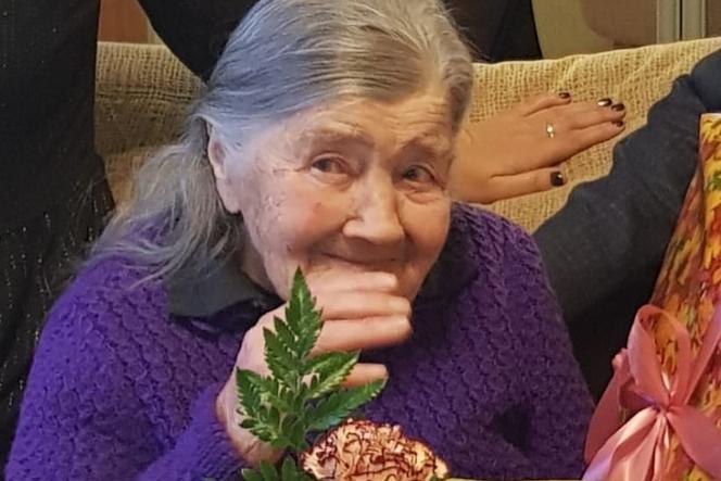 101-latka WYLECZONA z COVID-19! Ta niesamowita historia wszystkim daje nadzieję. Koronawius w Polsce
