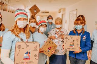 Czapki od serca od osadzonych z Grochowa