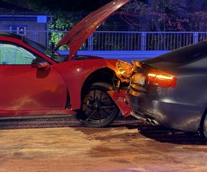 Koszmar na Wale Miedzeszyńskim! Rozbite Porsche za 700 tysięcy złotych!